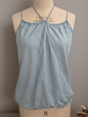 Love Stitch NWT Light Wash Chambray Cami Top – Casual & Chic Size M